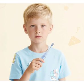 szczoteczka-soniczna-oclean-ease-kids-niebieska-aranzacja.jpg