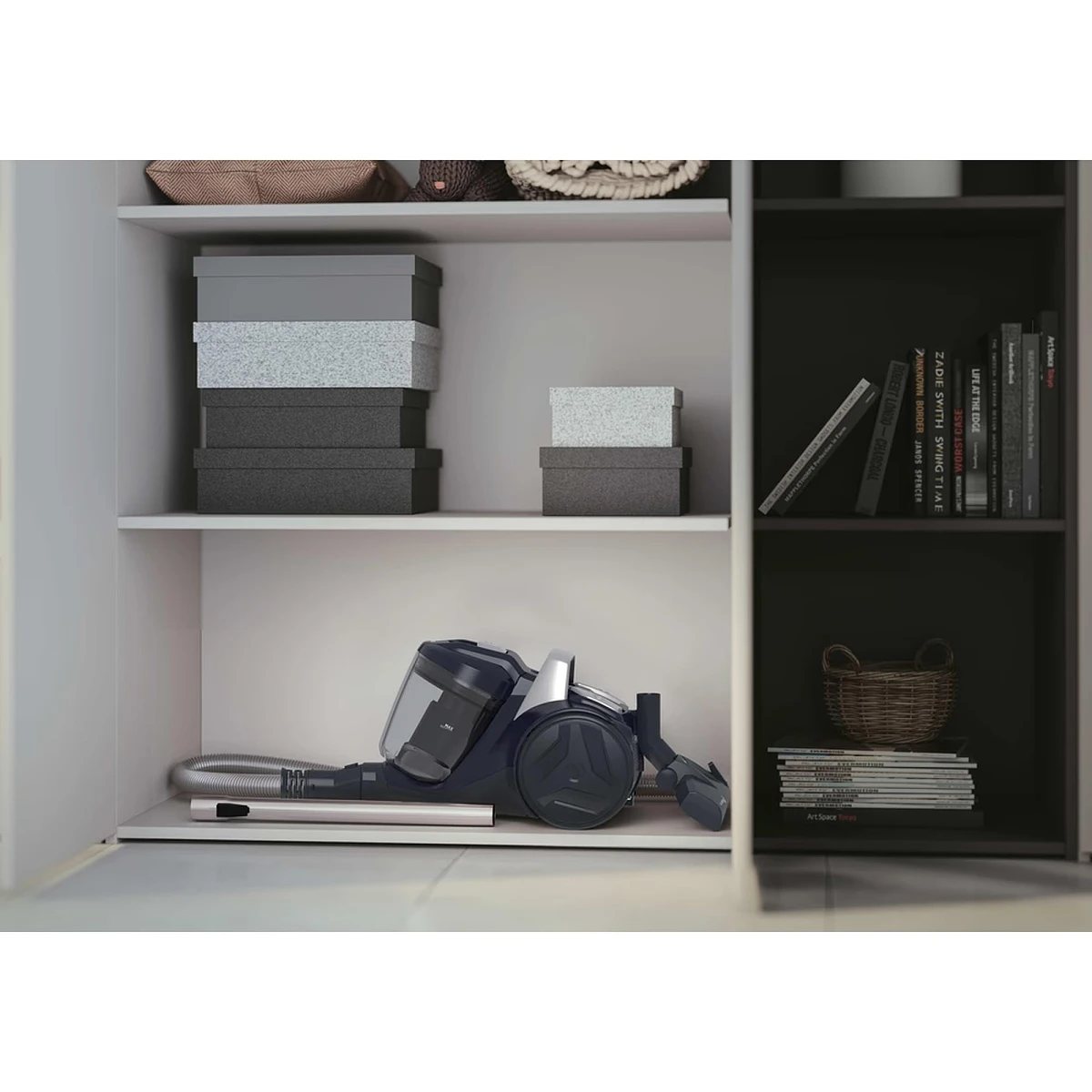 odkurzacz-bezworkowy-hoover-breeze-br71-br20011-schowany.jpg