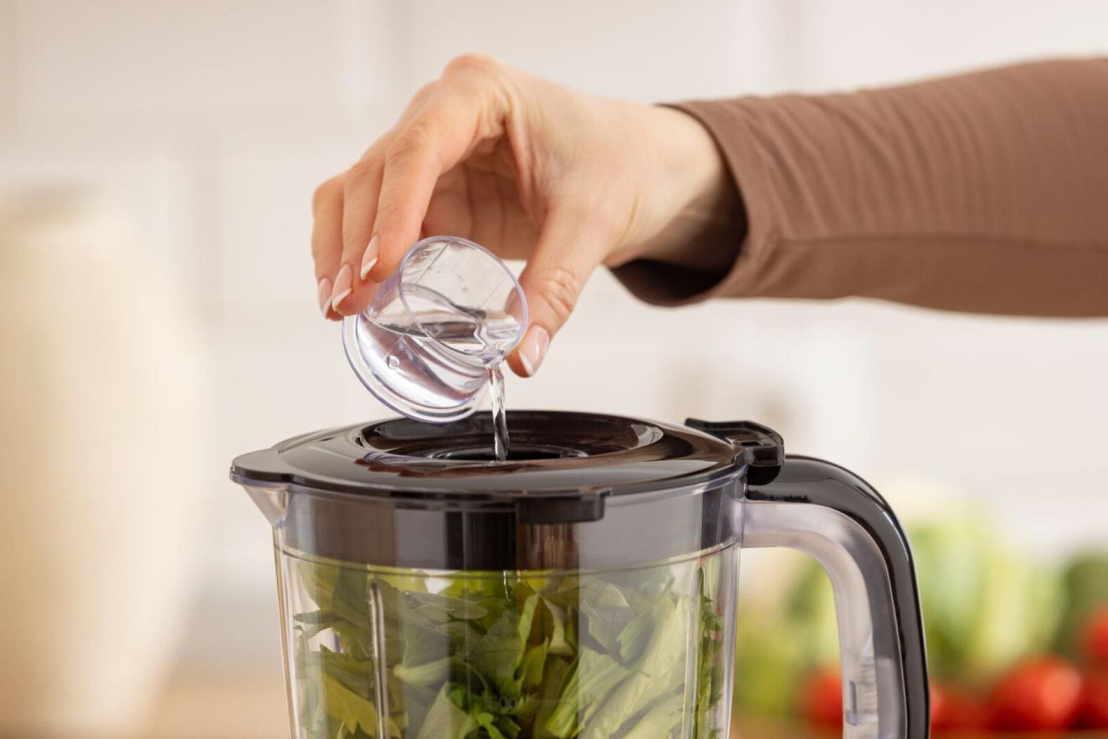 blender-kielichowy-gorenje-b500bw-miarka.jpg