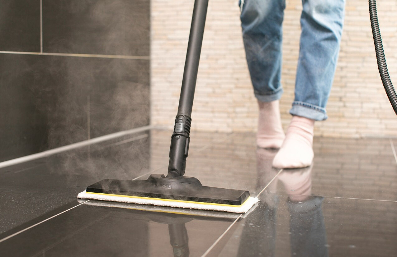 parownica-karcher-sc-4-easyfix-1.512-630.0-podloga.jpg