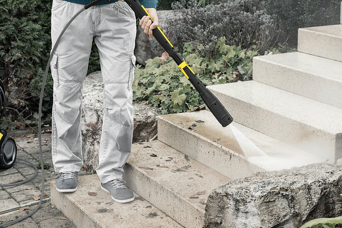 myjka-cisnieniowa-karcher-k-7-premium-smart-control-flex-1.317-363.0-schody.jpg