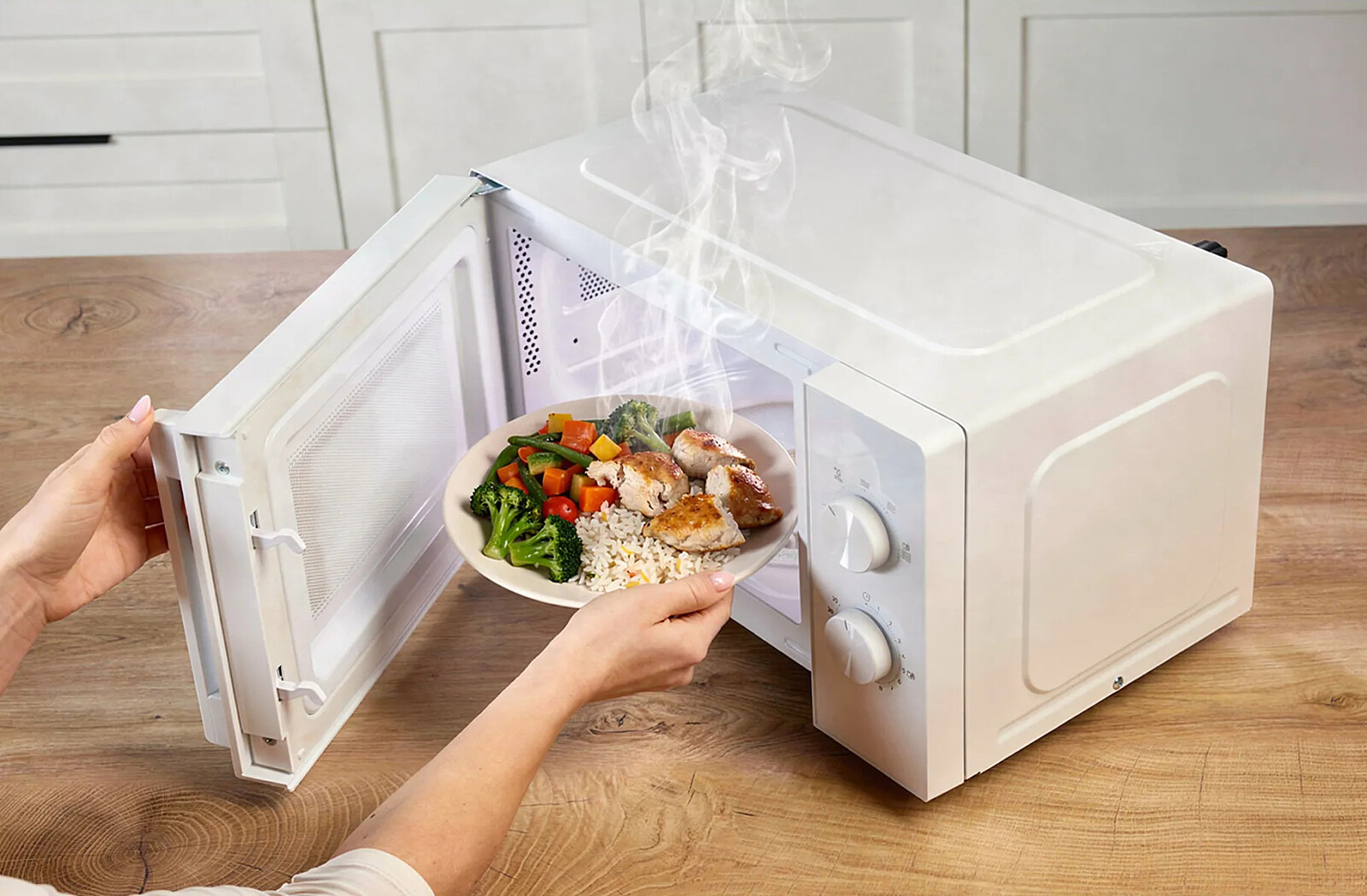 kuchenka mikrofalowa gorenje mo20e1w5 11