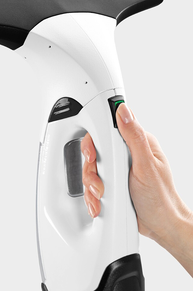 myjka do okien karcher wv 2 plus 1.633 640.0 w dloni
