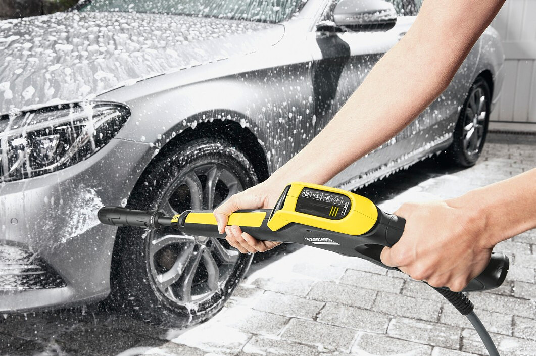 myjka-cisnieniowa-karcher-k-4-premium-power-control-flex-1.324-300.0-samochod.jpg