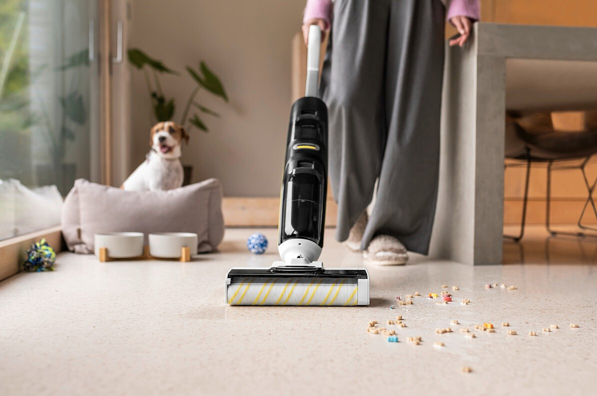 mop-elektryczny-karcher-fcv-4-natural-n-1.056-133.0-odkurzanie-mycie.jpg
