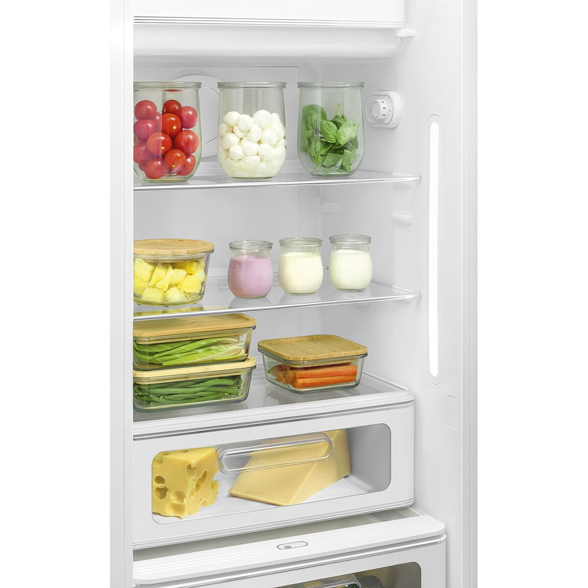lodowka-smeg-50-s-style-fab28lpg6-polki.jpg