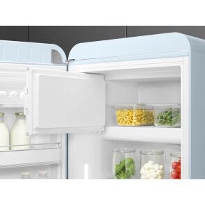 lodowka-smeg-50-s-style-fab28lpb6-komora-zamrazarki.jpg