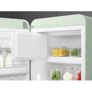 lodowka-smeg-50-s-style-fab28lpg6-komora-chlodzenia.jpg
