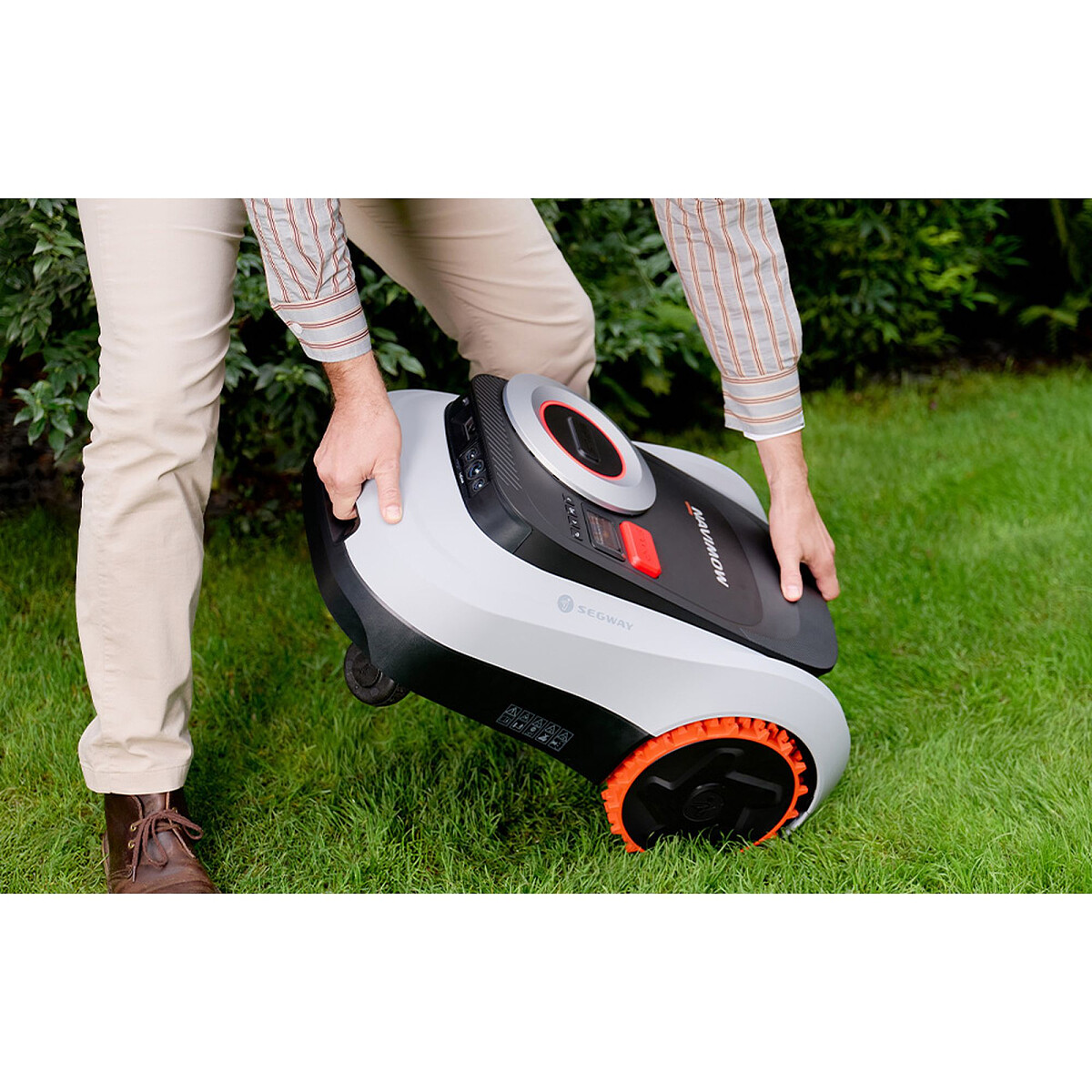 segway-navimow-i210e-lidar-eu%20%282%29.jpg