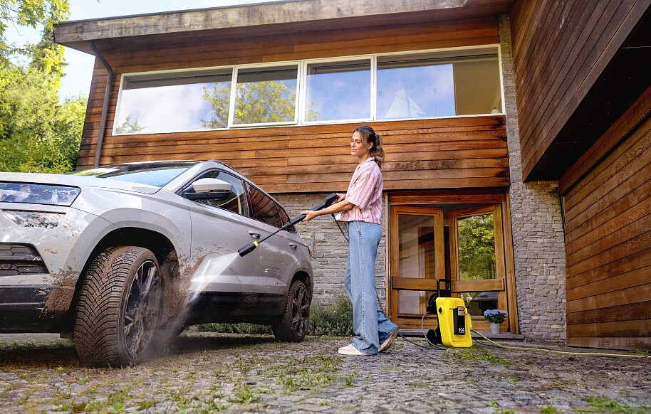 myjka-cisnieniowa-karcher-k-4-comfort-premium-car-1.324-761.0-auto.jpg