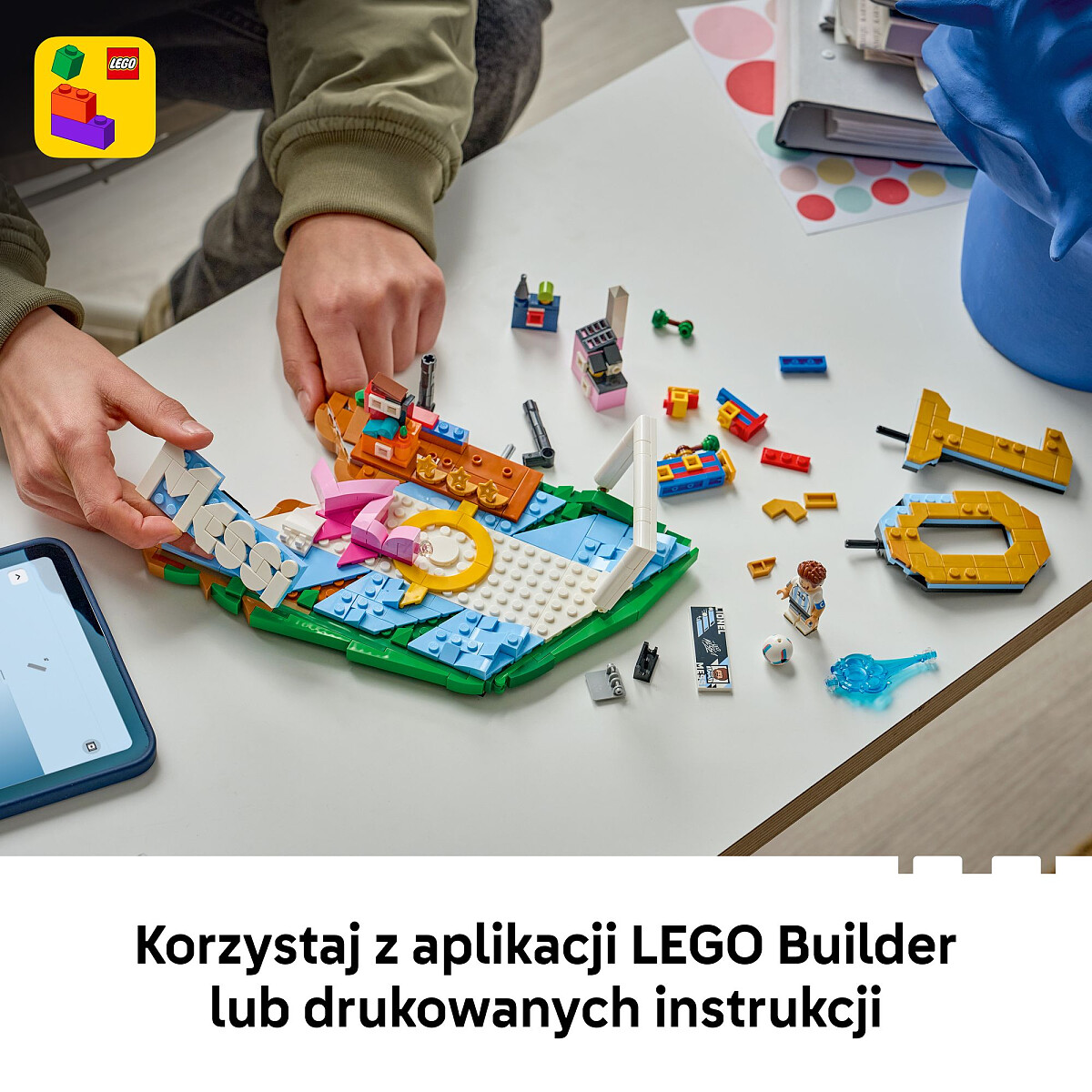 klocki-lego-editions-lionel-messi---pilkarskie-momenty-43011-budowanie.jpg