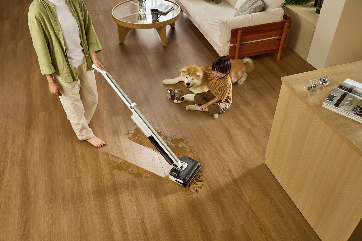 odkurzacz-pionowy-myjacy-tineco-floor-one-i7-fold-premium-3.jpg