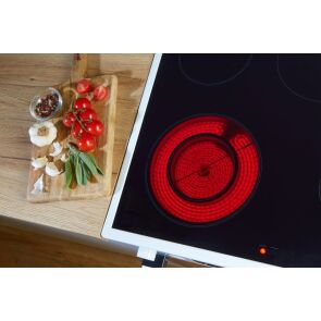kuchnia-ceramiczna-gorenje-gecs5c70xa-aranzacja-12.jpg
