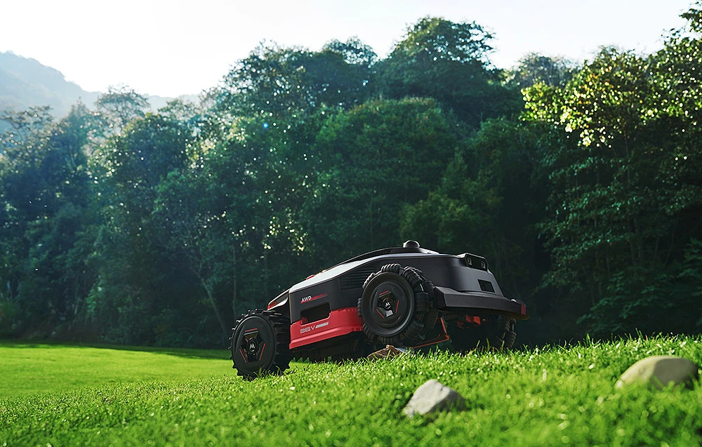 robot-mova-lidax-ultra-2000-awd%20%2813%29.jpg