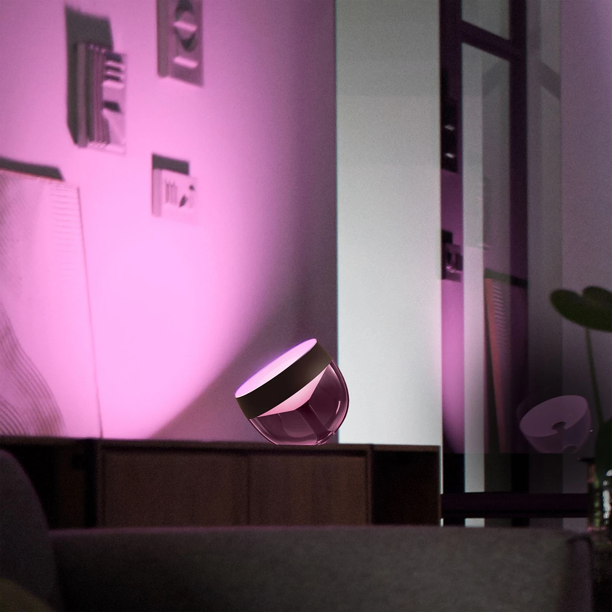 lampa-philips-hue-iris-w%26c-czarna-929002376201opis.jpg