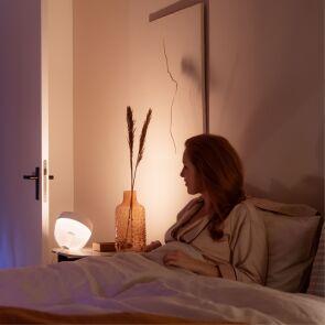 lampa-philips-hue-w%26c-iris-biala-929002376101opis-3.jpg