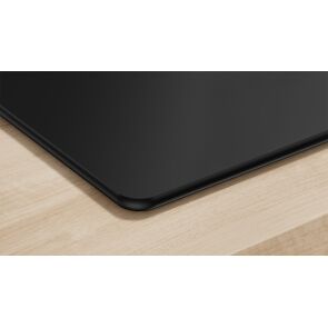 plyta-indukcyjna-zintegrowana-z-okapem-bosch-serie-4-pvs81ab16e-krawedz.jpg