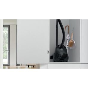 odkurzacz-workowy-bosch-serie-2-bgbs2lb1-schowany.jpg