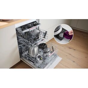 robot-planetarny-bosch-serie-8-mums8zs00-czyszczenie.jpg