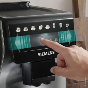 ekspres-cisnieniowy-siemens-eq600-iaroma-tp605em3-wyswietlacz.jpg
