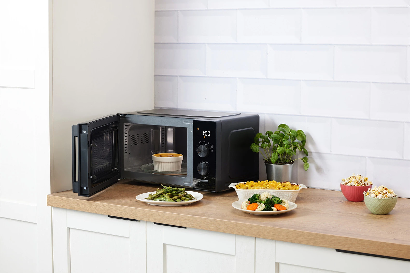 kuchenka-mikrofalowa-gorenje-mo20ae1b5-2.jpg
