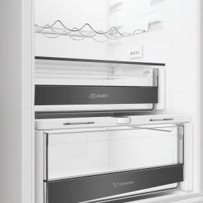 lodowka whirlpool whk25324b6e 17